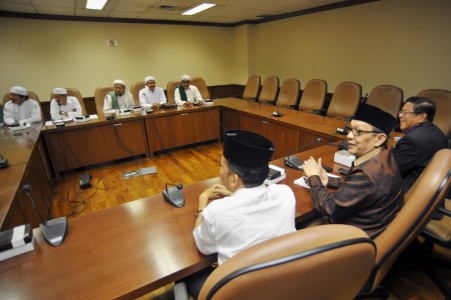 FPI Bubar, Siapa Kehilangan?