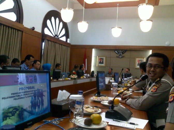 Polisi Jawa Barat Luncurkan Program E-Samsat