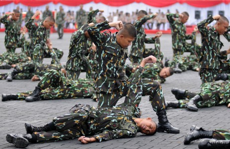 Kompolnas: Lebih Baik Beri Asuransi Dibanding Seragam Loreng Brimob