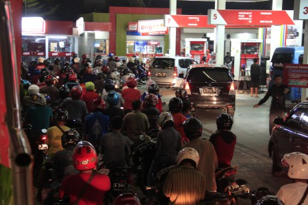 Ketua MPR: Apakah Penaikkan BBM Saat Ini Tepat?
