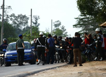 Jokowi Diminta Pecat Pimpinan Polisi dan TNI di Batam