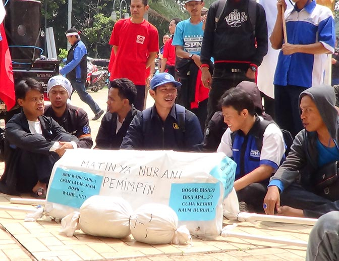 Buruh Bogor Minta UMK Naik Rp 3 Juta
