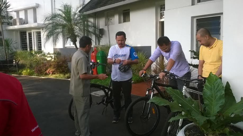 Setiap Senin, Bima Arya Wajibkan PNS Bogor Naik Sepeda atau Angkot
