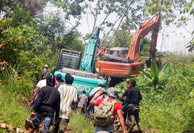 Warga Aceh Utara Sandera Peralatan Berat Perusahaan Malaysia