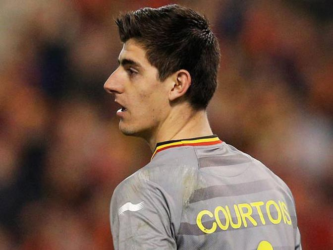 Courtois Kiper Terbaik Dunia