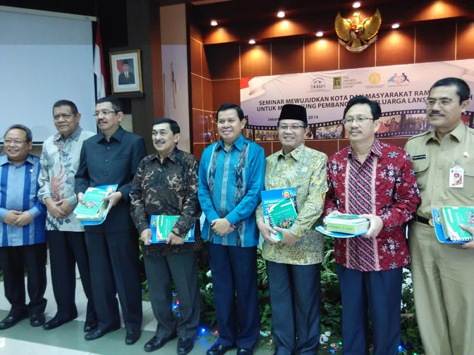 Kota Ramah Lansia Masih Jauh dari Harapan