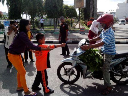 Pelajar SLB Ini Beraksi di Hari Disabilitas Internasional