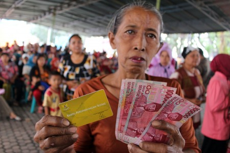 Ribuan Warga Miskin Banyuwangi Belum Ambil Kompensasi BBM