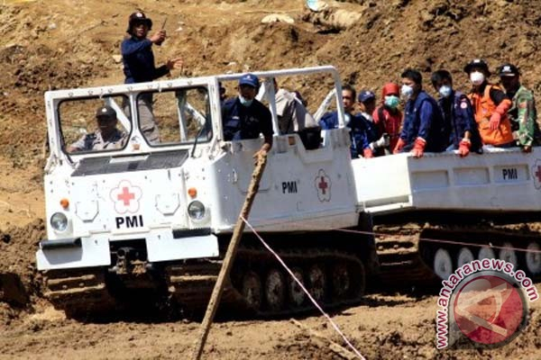 JK Kerahkan Kendaraan Amphibi Haglund ke Banjarnegara