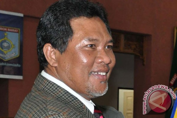 Jadi Tersangka, Bupati Lombok Barat: Pelayanan Publik Jalan Terus