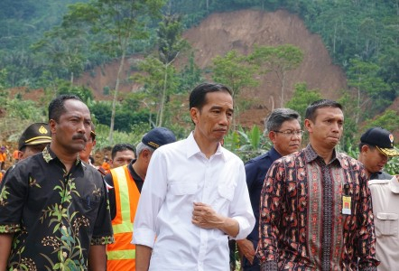 Korban Tol Mojokerto-Kertosono Aksi Jalan Kaki Jombang-Jakarta