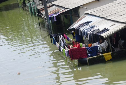Korban Banjir Kabupaten Bandung Butuh Air Mineral