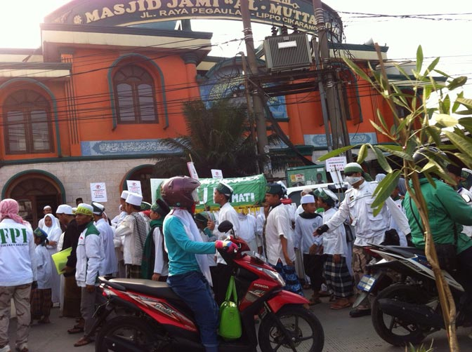 Seratusan Orang Tolak Pembangunan Gereja di Cikarang Bekasi