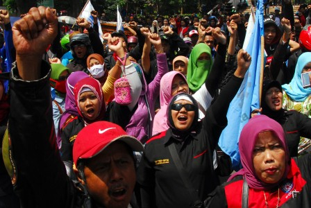 Buruh Perempuan Menolak Kekerasan Seksual di Pabrik