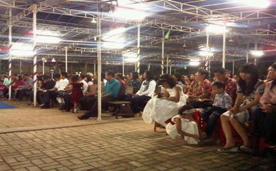 Belum Kantongi IMB, Jemaat Paroki St Johanes Parung Tetap Natalan di Gereja