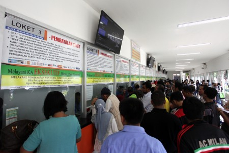 Tarif Angkutan Natal dan Tahun Baru Tak Naik