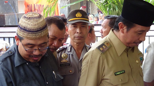 Terlibat Korupsi, Bupati Rembang Diberhentikan