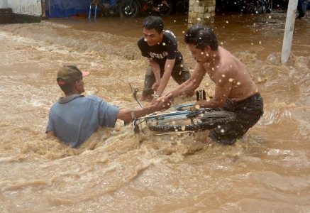 Jawa Barat dan Bogor Provinsi Dan Kabupaten Paling Rawan Bencana