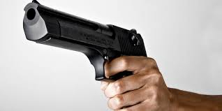 Akhir Tahun, Anggota Polisi Papua Ditembak