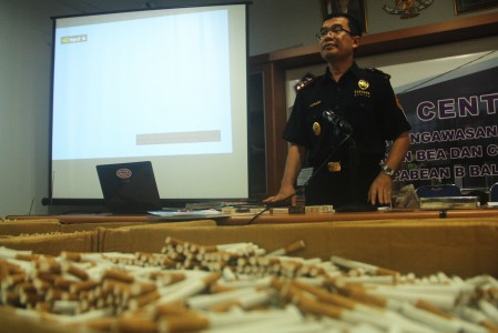Bea Cukai Sita Balikpapan Sita Alat Bantu Seks dari Singapura
