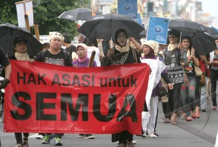 Melek HAM Lewat Arisan