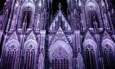 Tolak Gerakan Anti-Muslim, Katedral di Jerman Matikan Lampu