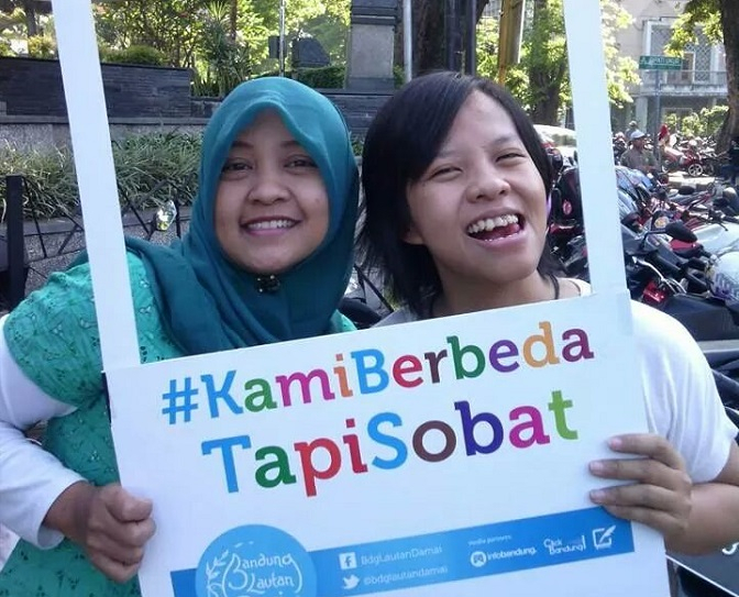Sulitnya Mengajarkan Toleransi