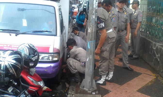 Puluhan PKL Bogor Ditertibkan