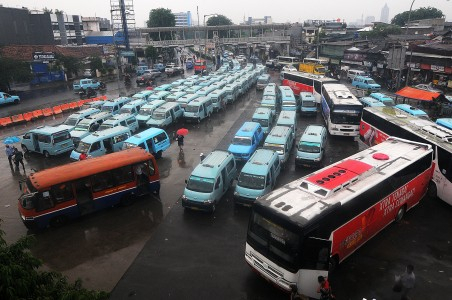 Pemda Diminta Tetapkan Tarif Atas dan Bawah Angkot