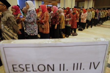 Perlukah PNS Diberi Bonus?
