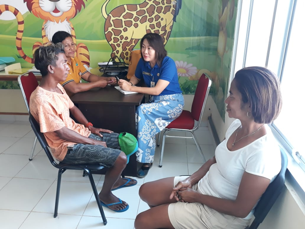 Sioly Soempiet, Dokter Kusta dari Maluku