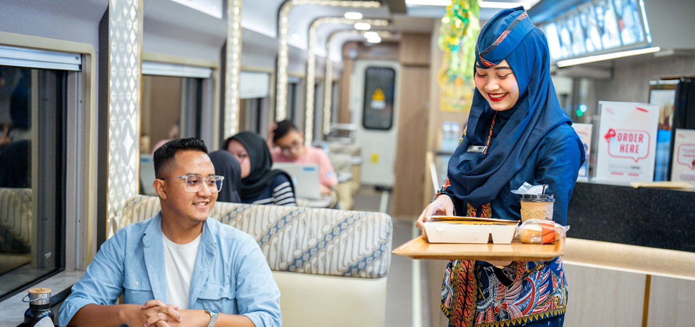 KAI Services Hadirkan Layanan Buka Puasa dan Sahur di Kereta untuk Mudik Lebaran 2025