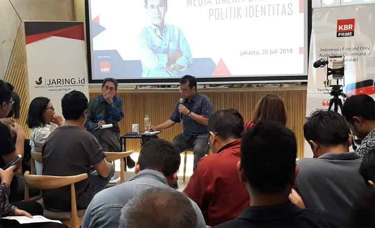 Politik Populisme dan Politik Identitas