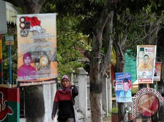 APK Pilkada di Mataram Mulai Bertebaran, Panwaslu Tak Lakukan Penertiban