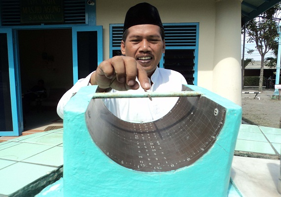 Jam Matahari di Masjid Agung Solo Semakin Tersingkir