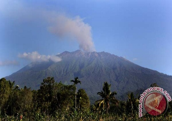 Gemuruh Raung Terdengar Hingga Radius 30 Kilometer