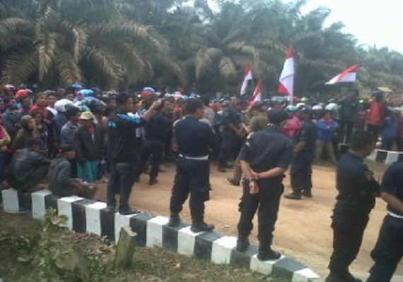 THR Tak Sesuai, Ratusan Buruh Demo Kantor PT BGA 