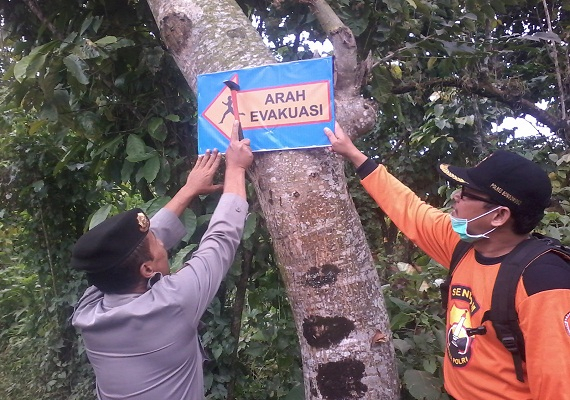 Gunung Raung 'Meraung', BPBD Bondowoso Bersiap Ungsikan Warga