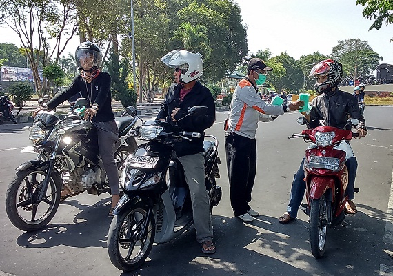 Libur Lebaran, Pengiriman Masker Ke Bondowoso Tertunda