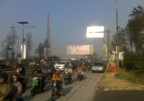 Lalu Lintas Perbatasan Kota Bandung Mulai Padat