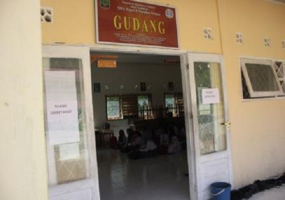 Dewan Pendidikan Nunukan Desak  Bupati Carikan Solusi Siswa Baru Yang Belajar di Lantai