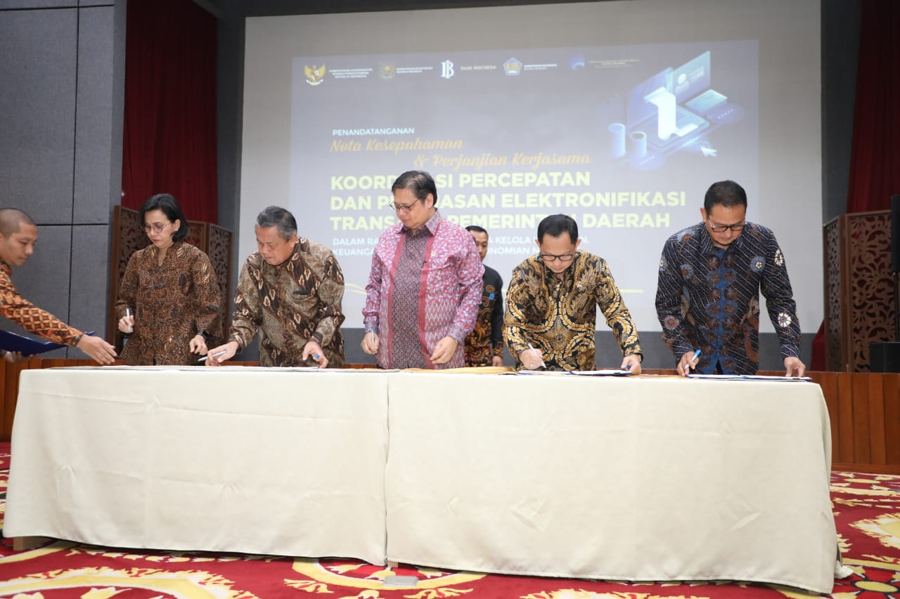 [Advertorial] Mendagri Teken Nota Kesepahaman Transaksi Non Tunai Pemerintah Daerah