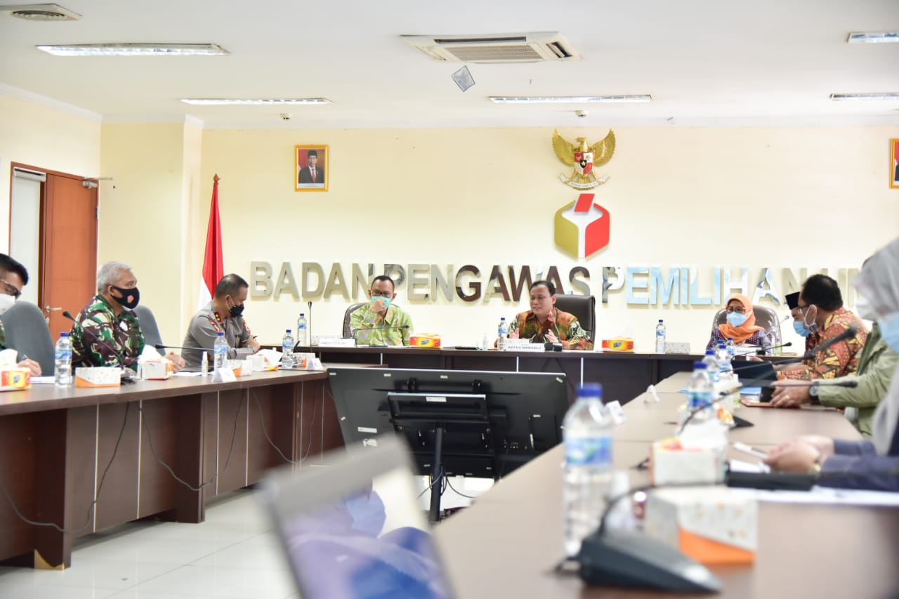 Pokja Bawaslu Mendapat Apresiasi dalam Menegakkan Protokol Kesehatan Covid-19