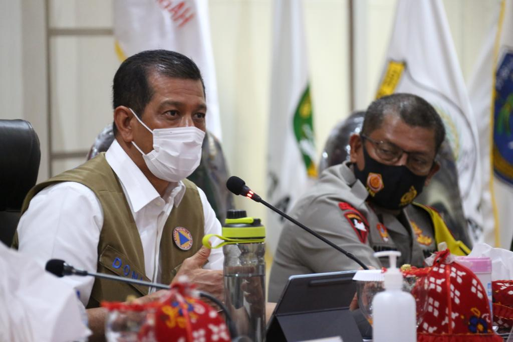 Rakor Penanganan COVID-19 di Palu, Doni Monardo: Vaksin Terbaik itu Protokol Kesehatan