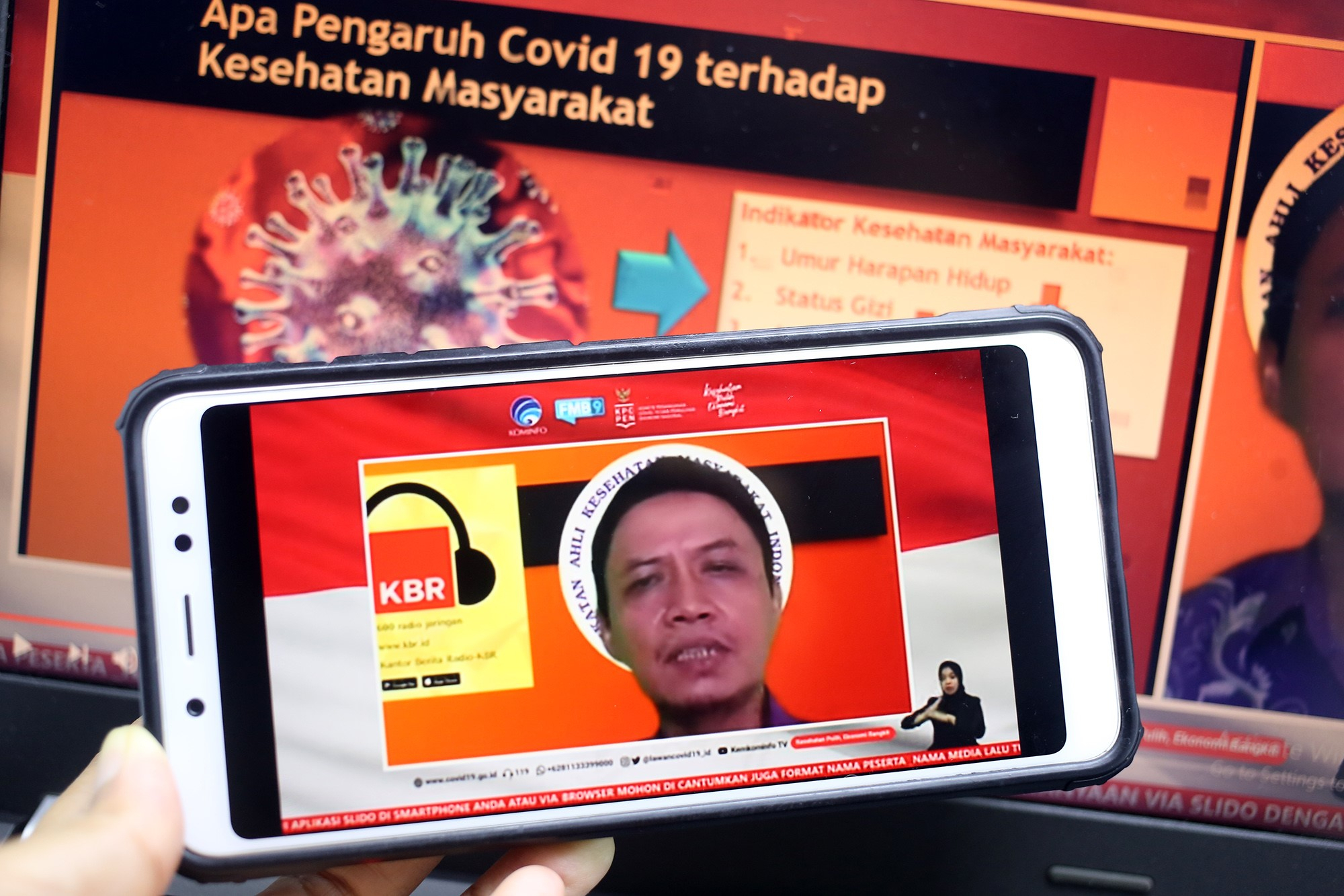 Vaksin dan Disiplin 3M untuk Menangkis Covid-19