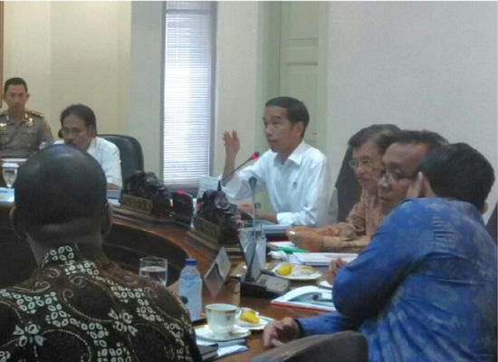 Jokowi Kumpulkan Menteri, Cek Pencairan Anggaran