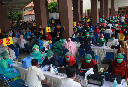 Presisi dan Hati-hati, Prinsip Pemerintah dalam Menentukan Prioritas Penerima Vaksin