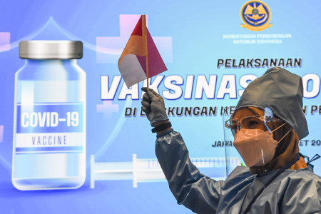 Epidemiolog : Sulit Mencapai Target Vaksinasi Jika Kasus Naik
