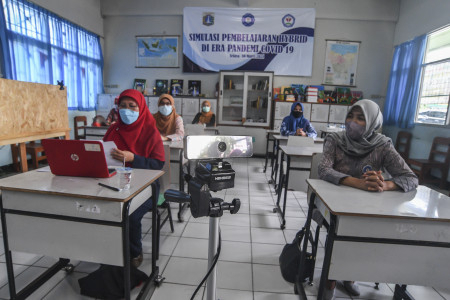 Sekolah bisa lakukan PTM Terbatas setelah Guru dan Tenaga Pendidik Divaksinasi