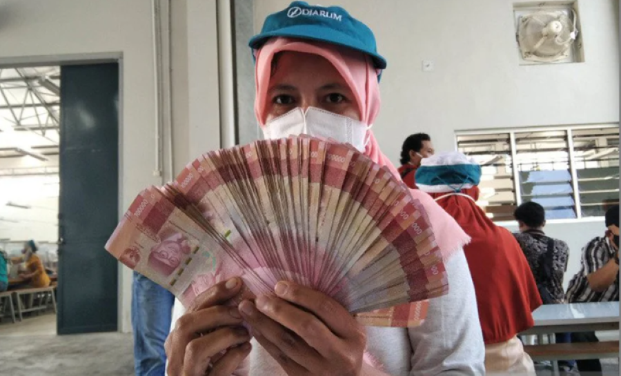 Kemenaker Terima 2.300 Aduan soal THR, Ada yang Bayar Pakai Barang